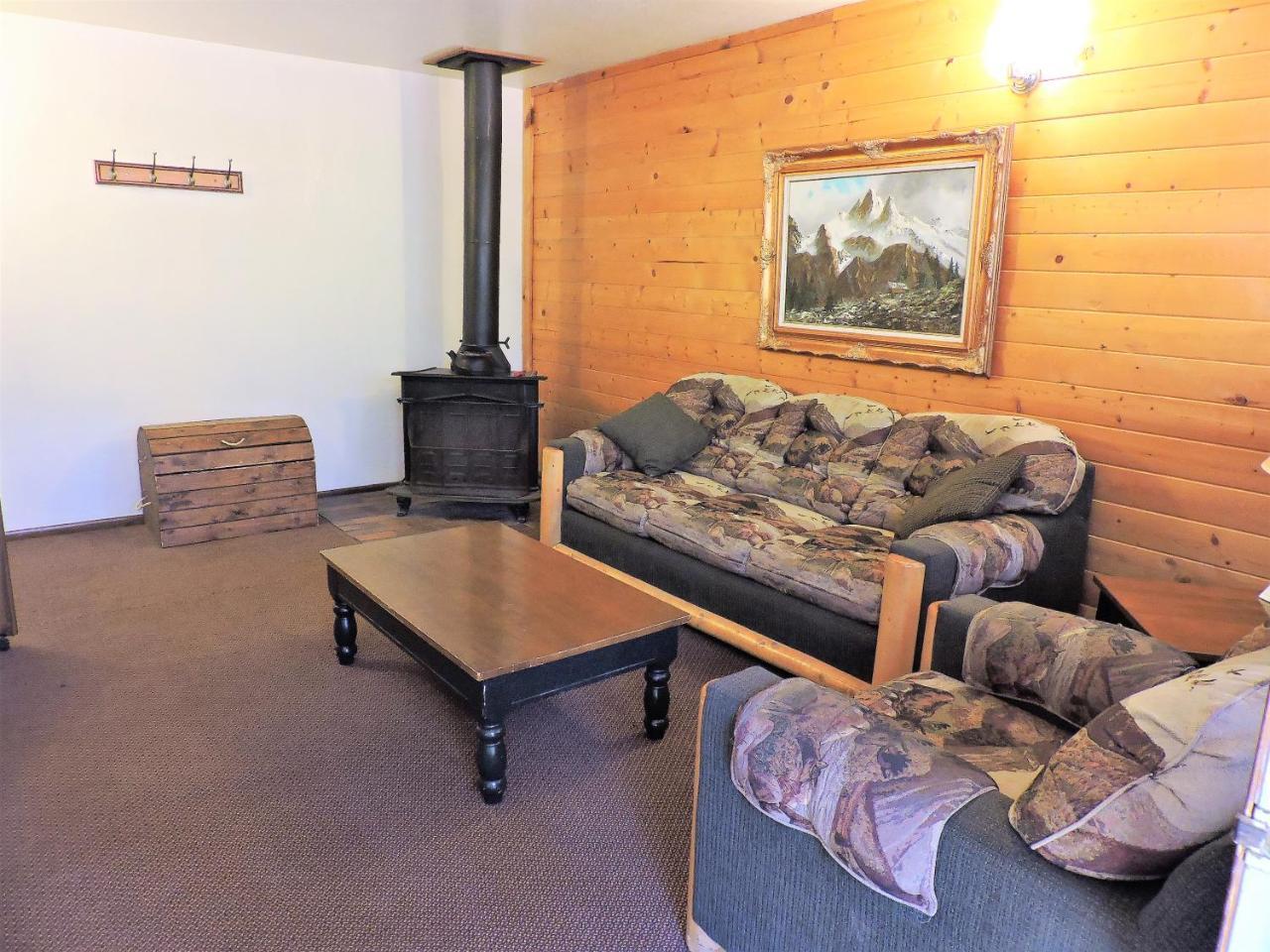 Pinewoods Resort And Rv Park Duck Creek Village Exteriör bild